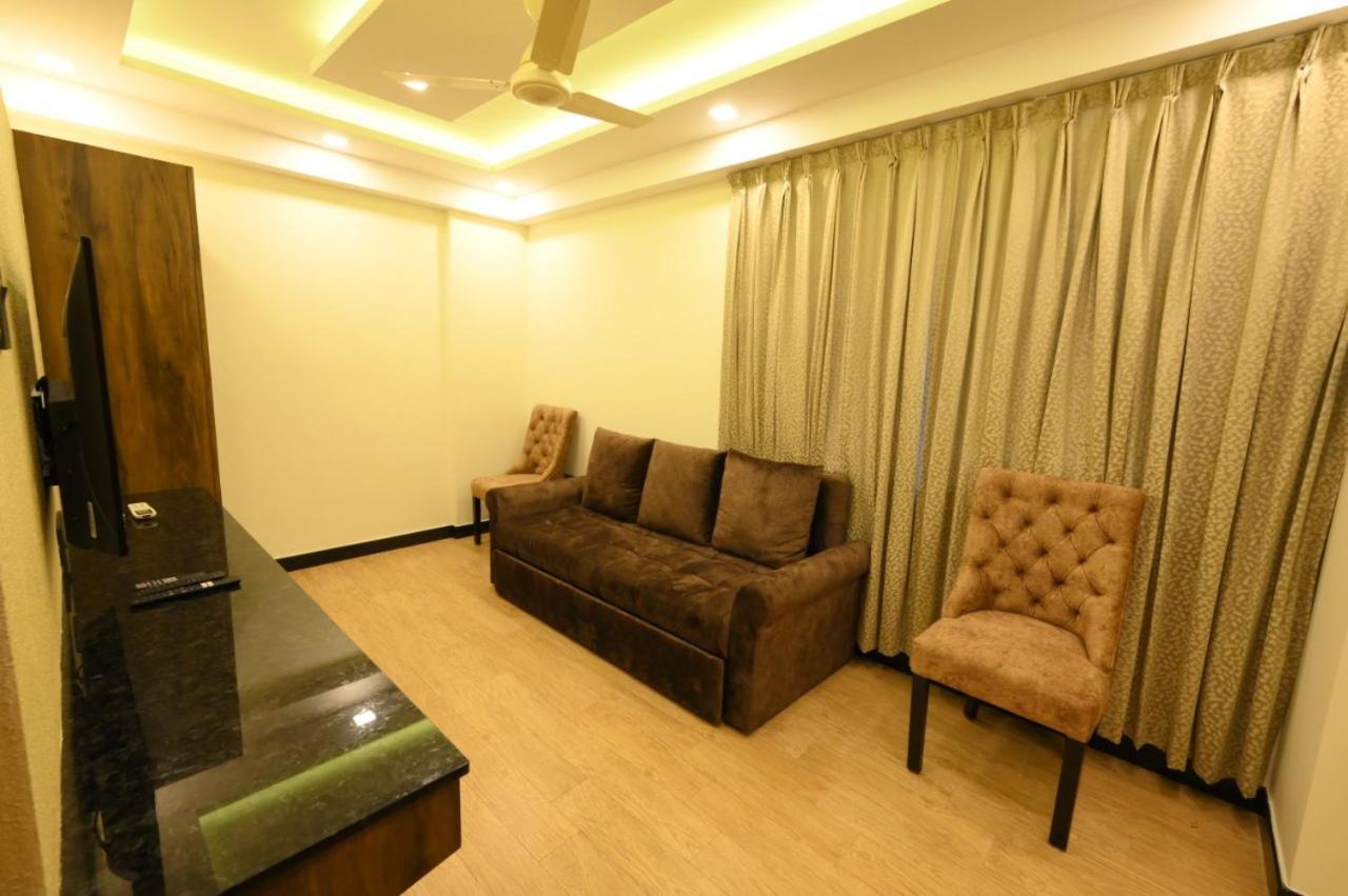 Meenakshi Inn أودوبي المظهر الخارجي الصورة